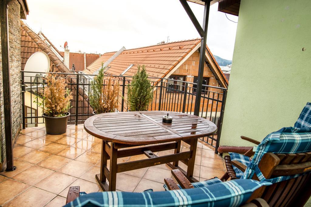 Apartment Downtown Zsolna Kültér fotó